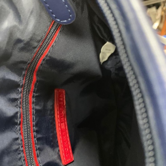 Tommy Hilfiger Unisex Crossbody Bag for Women Jade - Picture 3 of 3